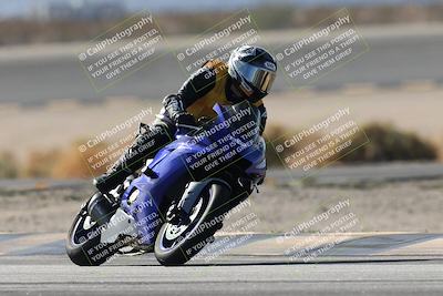 media/Nov-16-2025-Race Pace (Sun) [[8c5fa54630]]/Non Verified Riders (1st 20 Minutes)/1-Turn 14 (10am)/